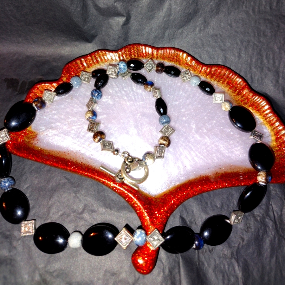 Black Glass And Natural Stone Necklace With Silver Accents, Toggle Clasp 22 Inch